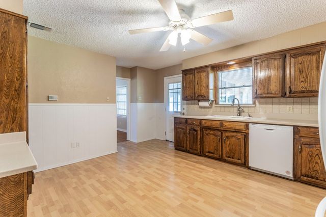 2710 Mineral Wells Highway, Weatherford, TX 76088