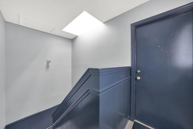 8210 S 84th Avenue 1N, Justice, IL 60458