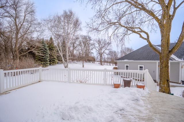 6077 Long Lake Road, Willmar, MN 56201