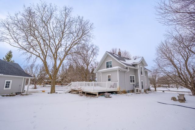 6077 Long Lake Road, Willmar, MN 56201