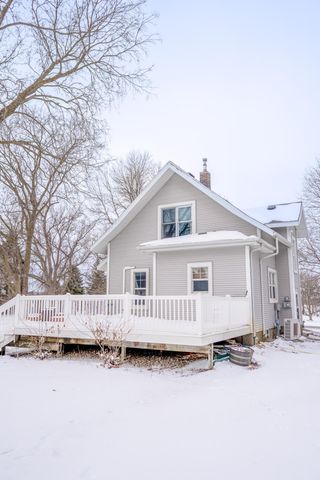 6077 Long Lake Road, Willmar, MN 56201