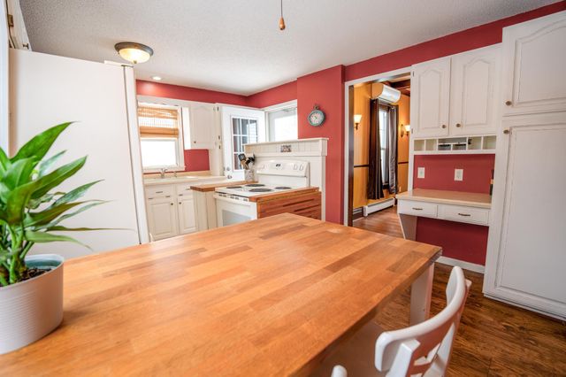 6077 Long Lake Road, Willmar, MN 56201