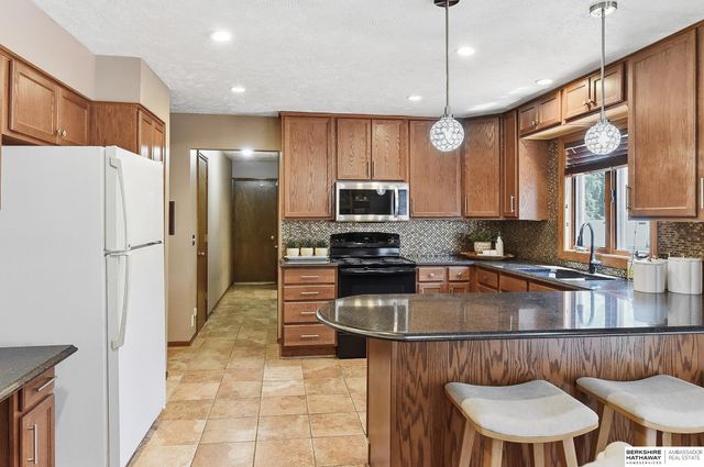 3629 S 107th Avenue Circle, Omaha, NE 68124