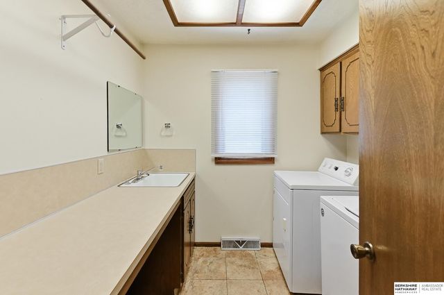 3629 S 107th Avenue Circle, Omaha, NE 68124