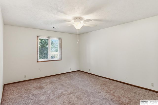 3629 S 107th Avenue Circle, Omaha, NE 68124