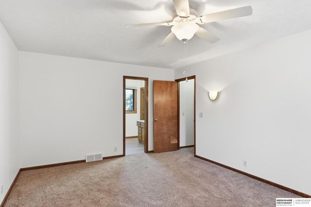 3629 S 107th Avenue Circle, Omaha, NE 68124