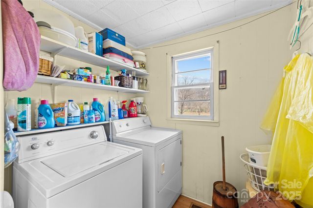 940 Meadowlane Drive NW, Lenoir, NC 28645