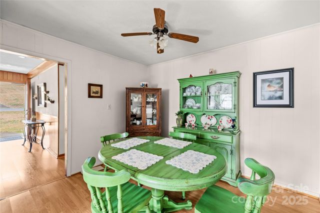 940 Meadowlane Drive NW, Lenoir, NC 28645