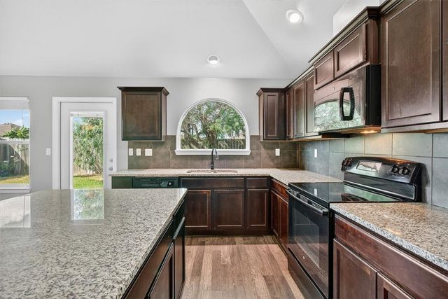 7317 Kolda Dr, Corpus Christi, TX 78414