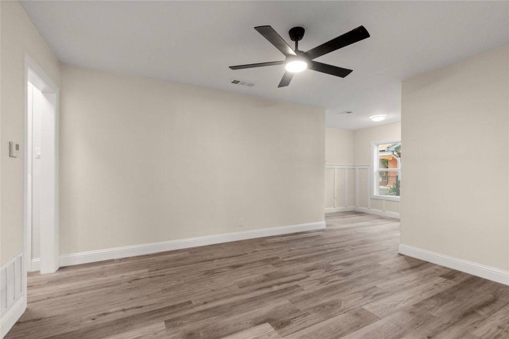 729 Thersa Drive, River Oaks, TX 76114 — photo 3