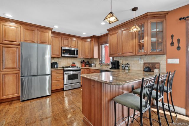 4 Adams Drive, Stony Point, NY 10980