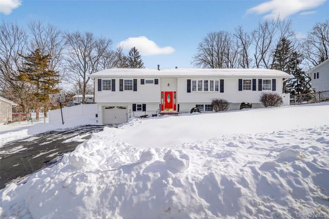 4 Adams Drive, Stony Point, NY 10980