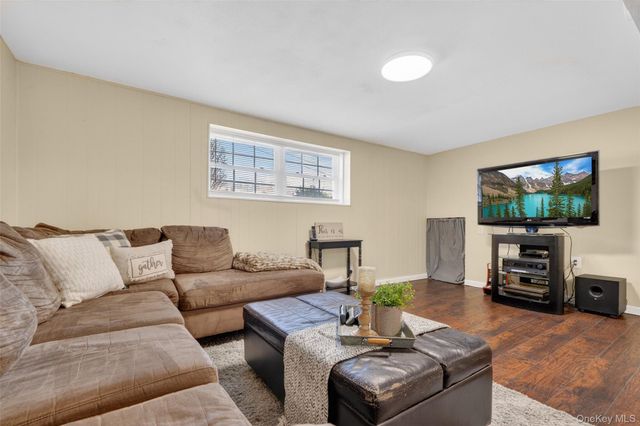 4 Adams Drive, Stony Point, NY 10980