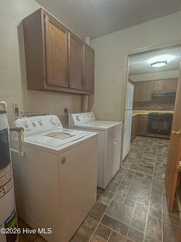 1287 Mount Pleasant Road, Swansboro, NC 28584