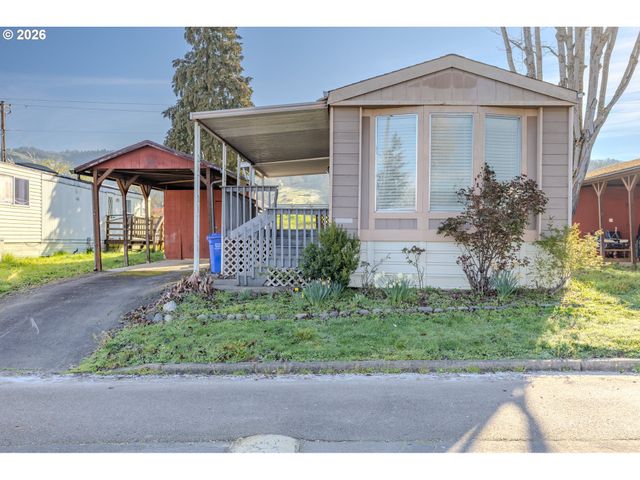 56 MANOR Loop, Roseburg, OR 97471