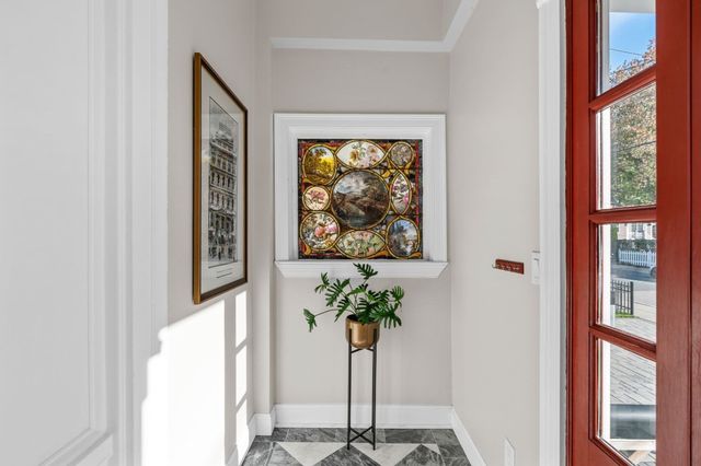186 Temple St, Boston, MA 02132