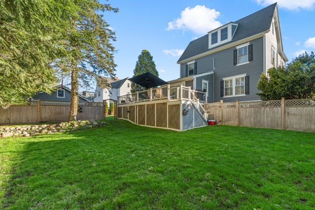 186 Temple St, Boston, MA 02132