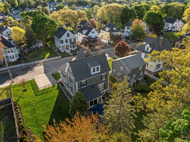 186 Temple St, Boston, MA 02132