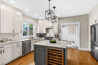 186 Temple St, Boston, MA 02132