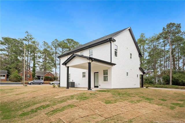 1406 HilltopAve, Fayetteville, NC 28305