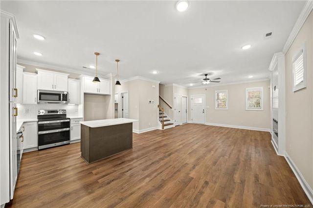 1406 HilltopAve, Fayetteville, NC 28305