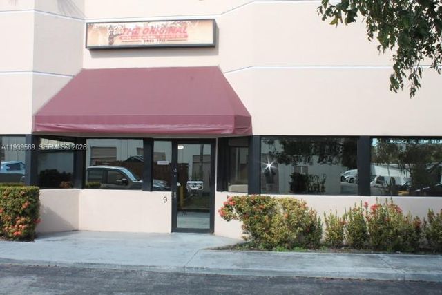 4851 NW 79th Ave, Doral, FL 33166