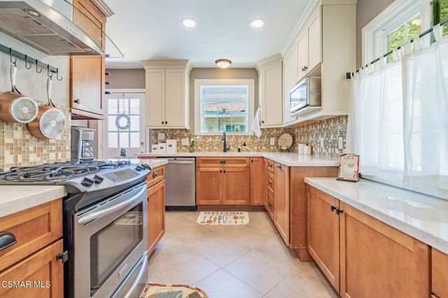 18721 Doty Avenue, Torrance, CA 90504