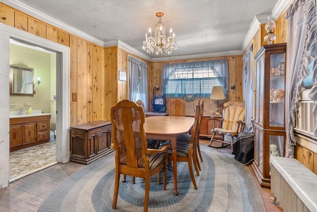 224 Riverdale St, West Springfield, MA 01089