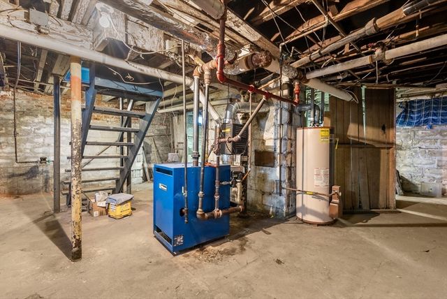 224 Riverdale St, West Springfield, MA 01089