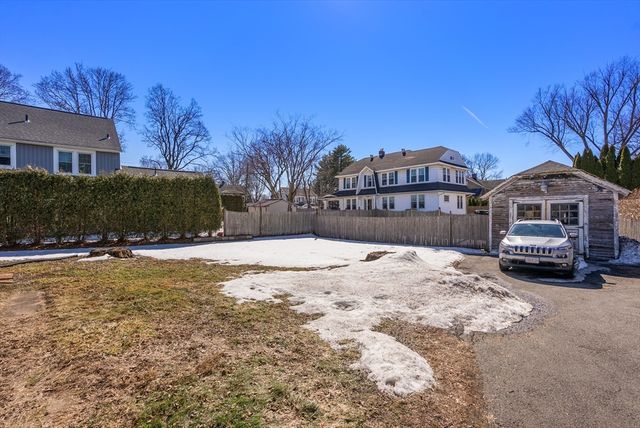 224 Riverdale St, West Springfield, MA 01089