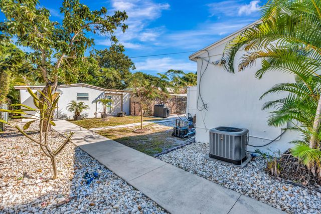 3024 Clyde Road, West Palm Beach, FL 33405