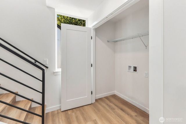 806 B S Rose Street, Seattle, WA 98108