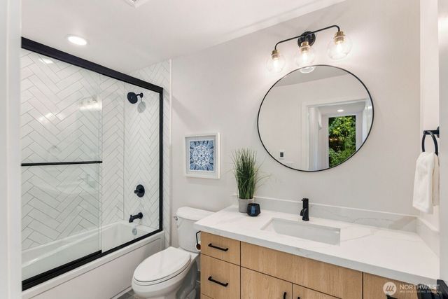 806 B S Rose Street, Seattle, WA 98108