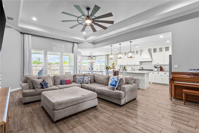 6730 Keyan Dr, Corpus Christi, TX 78414