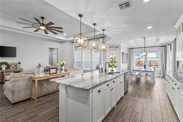 6730 Keyan Dr, Corpus Christi, TX 78414