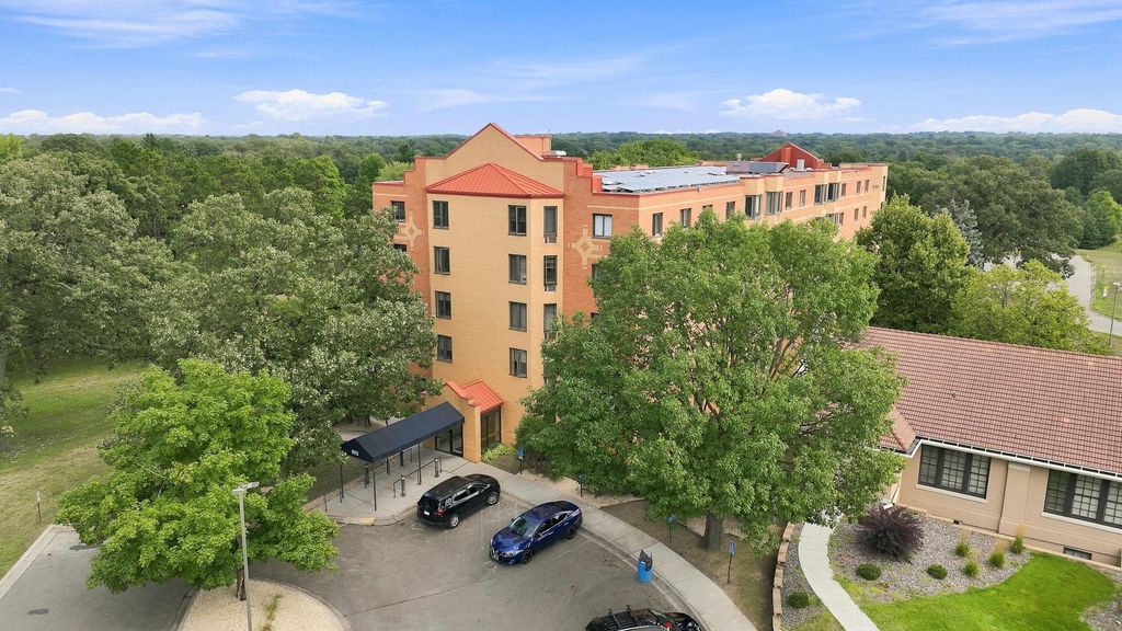 985 Ivy Avenue E, Saint Paul, MN 55106 — exterior