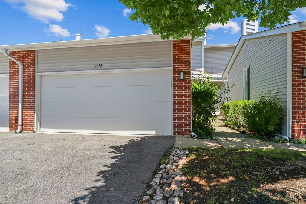 628 Martin Lane, Deerfield, IL 60015