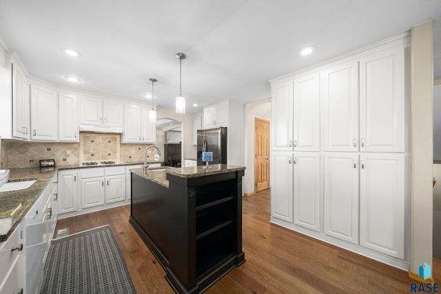 6910 E Split Rock Cir Circle, Sioux Falls, SD 57110