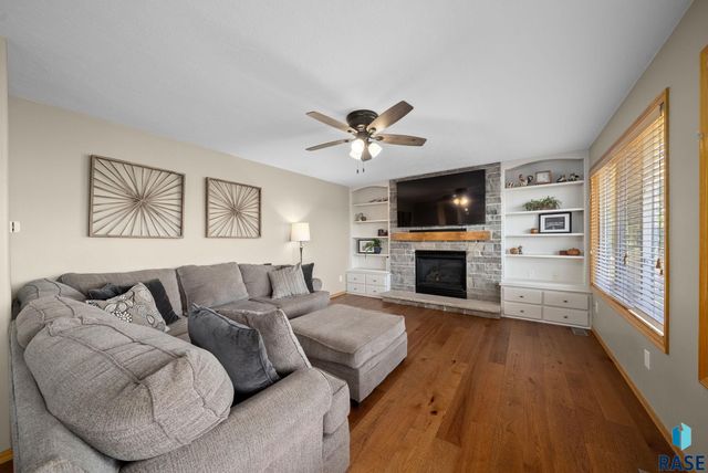 6910 E Split Rock Cir Circle, Sioux Falls, SD 57110