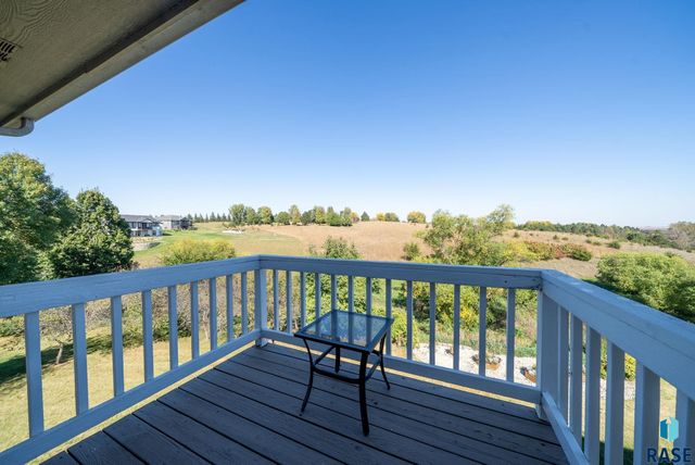 6910 E Split Rock Cir Circle, Sioux Falls, SD 57110