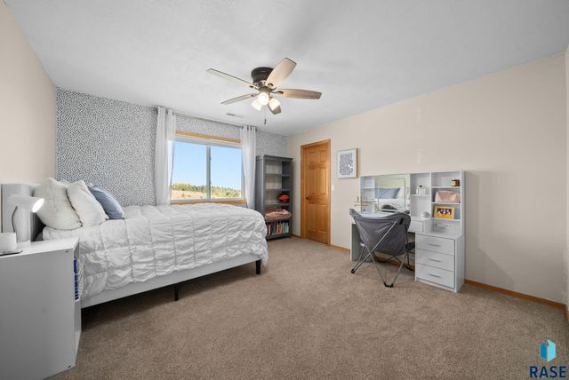 6910 E Split Rock Cir Circle, Sioux Falls, SD 57110