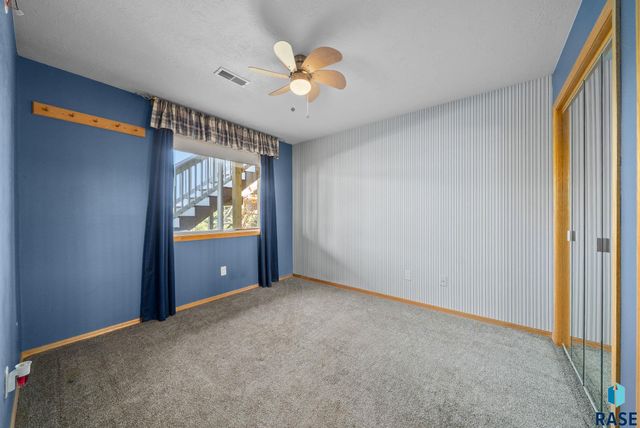 6910 E Split Rock Cir Circle, Sioux Falls, SD 57110