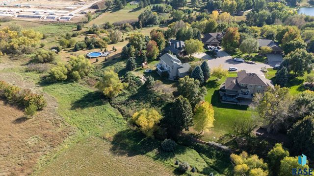 6910 E Split Rock Cir Circle, Sioux Falls, SD 57110