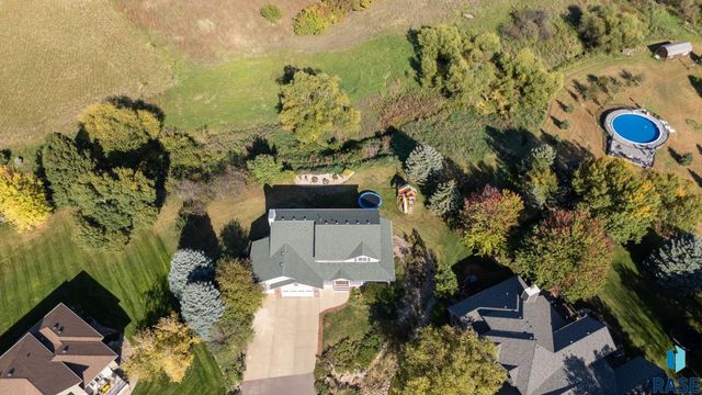 6910 E Split Rock Cir Circle, Sioux Falls, SD 57110