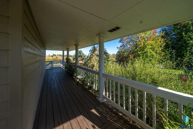 6910 E Split Rock Cir Circle, Sioux Falls, SD 57110