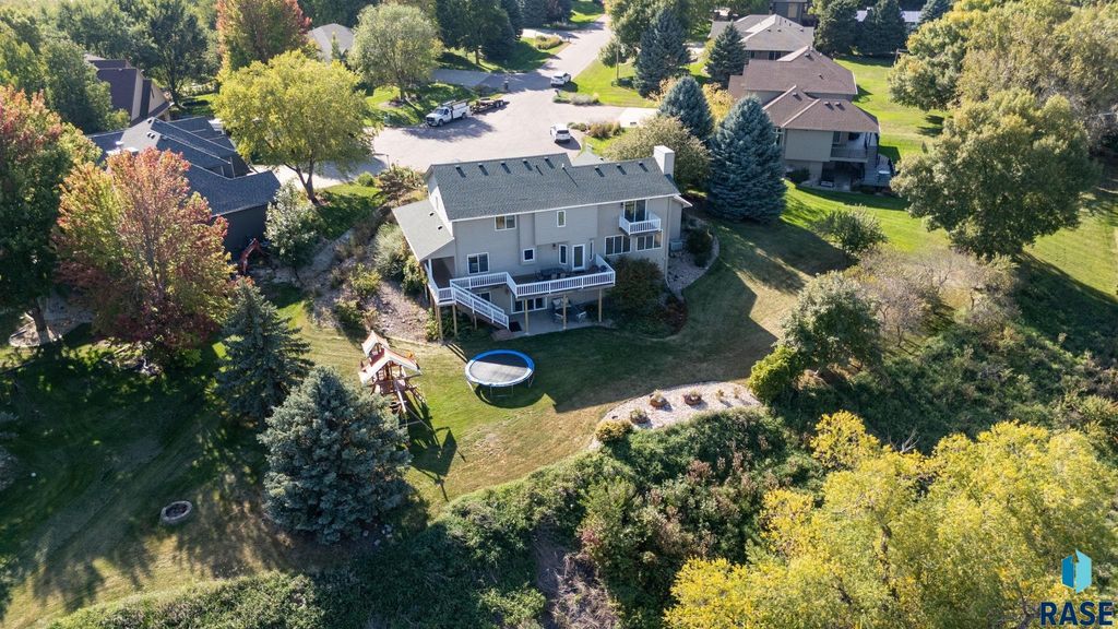 6910 E Split Rock Cir Circle, Sioux Falls, SD 57110