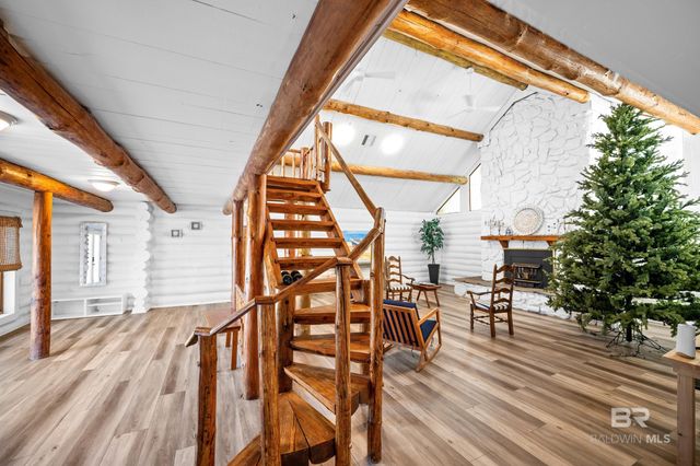 2221 Club House Drive, Lillian, AL 36549