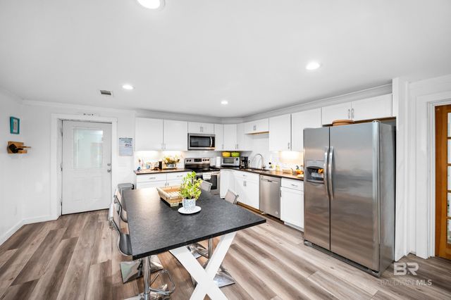 2221 Club House Drive, Lillian, AL 36549