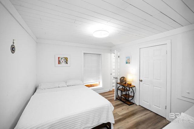 2221 Club House Drive, Lillian, AL 36549