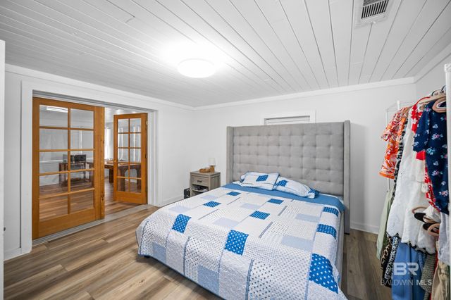 2221 Club House Drive, Lillian, AL 36549